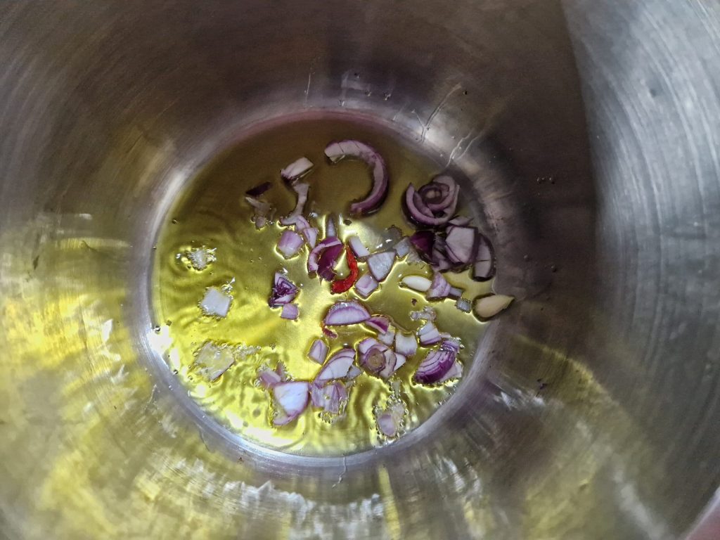 garlic oil onion chili