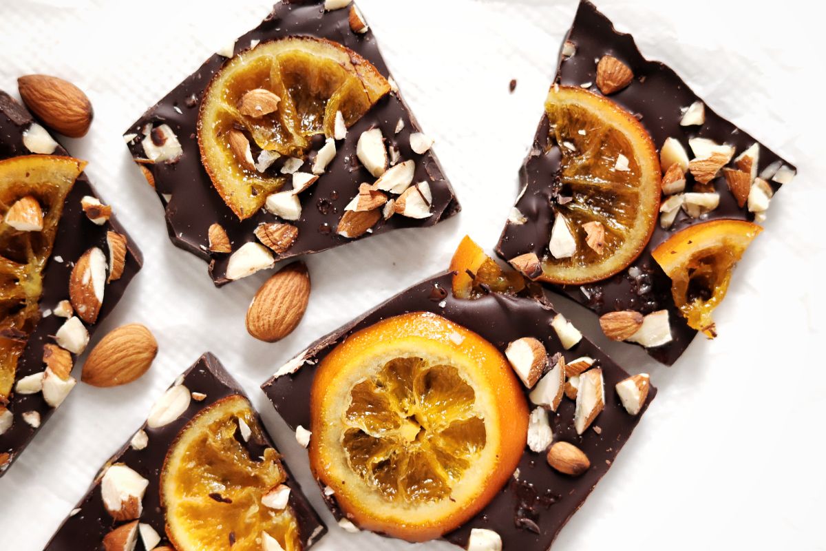 DARK CHOCOLATE WITH CANDIED ORANGES