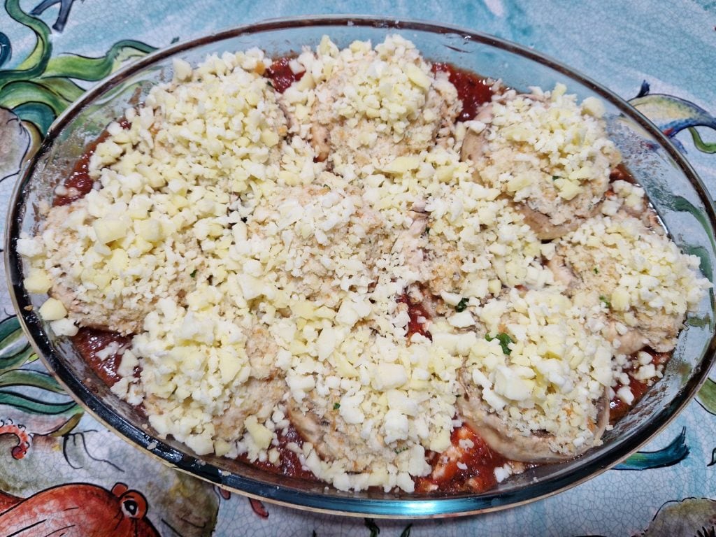 Mushrooms Stuffed in Sauce