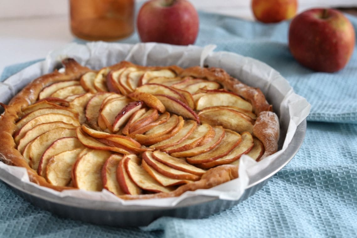 SWEET FOCACCIA WITH APPLES