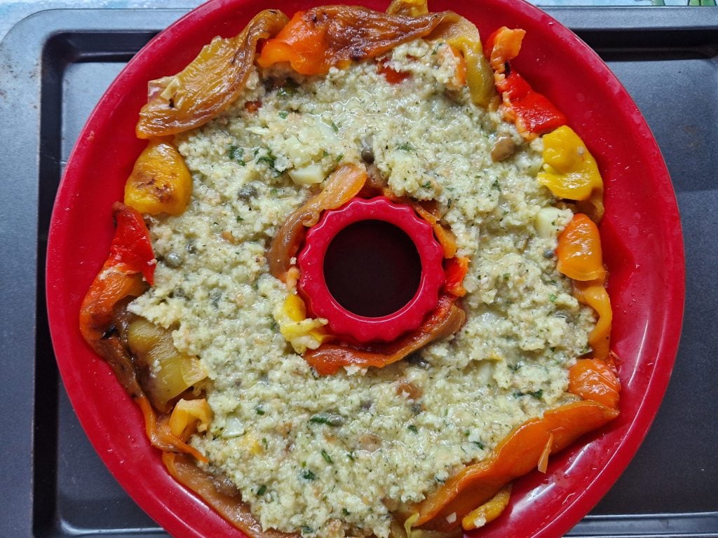 Stuffed Pepper Ring Cake with Cheese