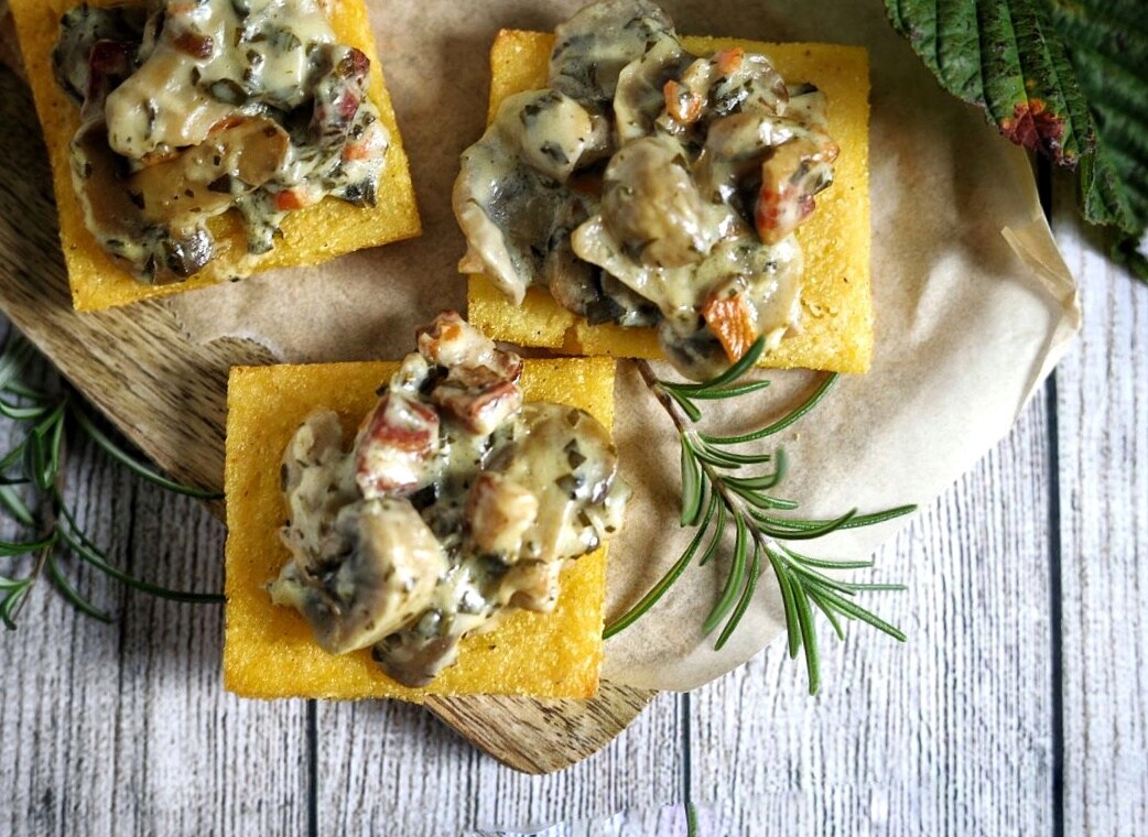 POLENTA CROSTINI WITH CREAMY MUSHROOMS