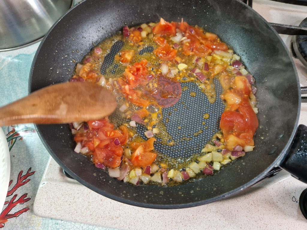 How to Reuse Radish Leaves