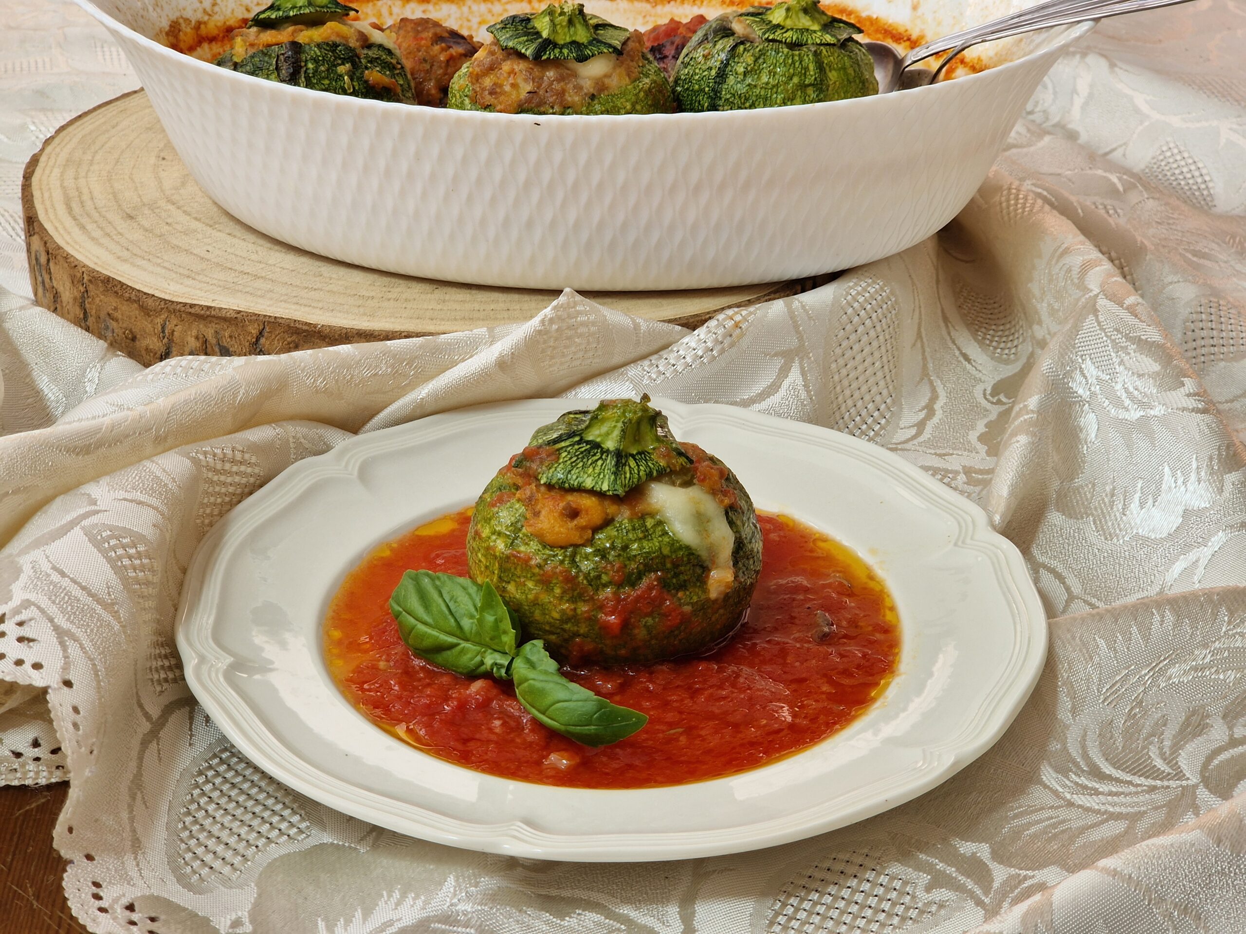 Round Zucchini Stuffed with Meat and Tomato Sauce