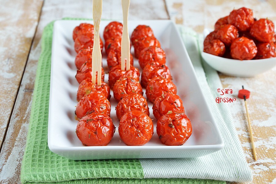 Whole Baked Cherry Tomatoes – Cherry Confit