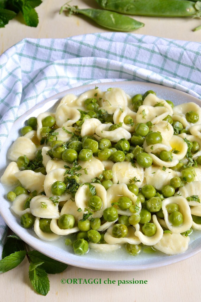 Creamy pasta and peas