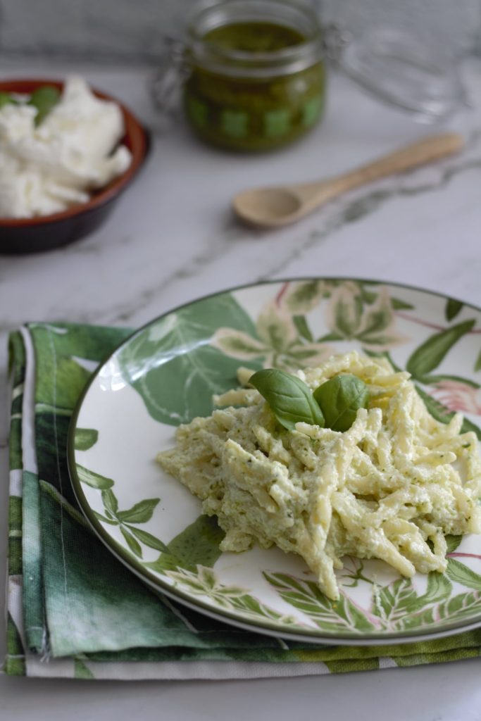 ricotta and pesto pasta