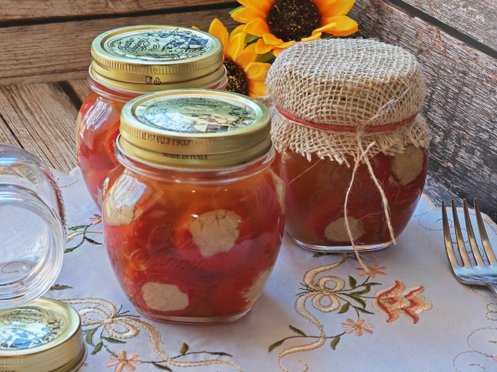 Tuna-Stuffed Chili Peppers in Oil