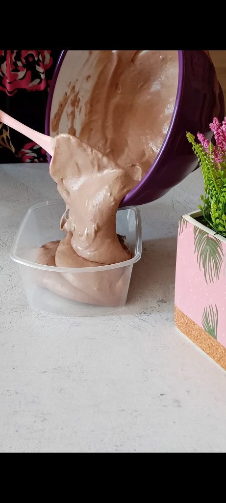 Pouring the mixture into an airtight container