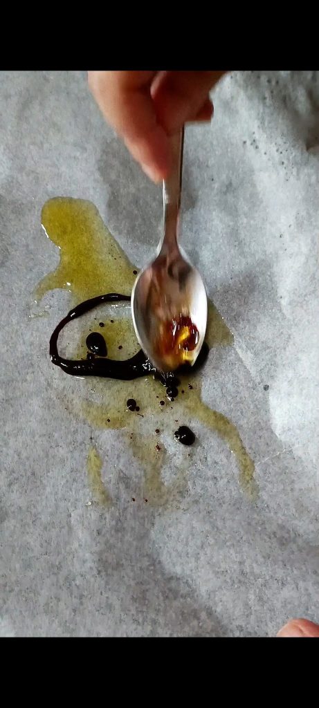 Oil and balsamic vinegar