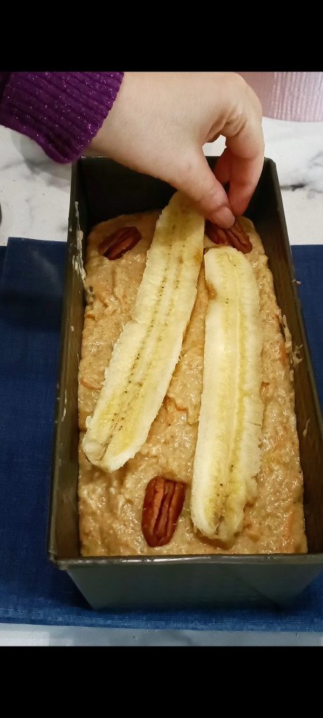 Decorating with remaining banana and nuts