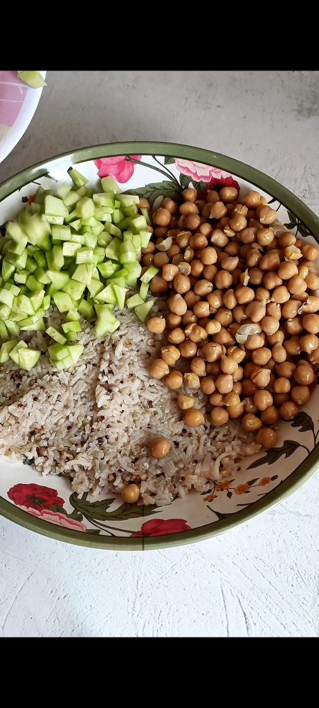 Rice, chickpeas, cucumbers