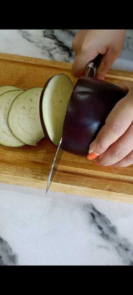 We slice the eggplants