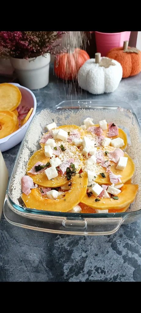 Continue with layers of pumpkin, ham, mozzarella to make the parmigiana