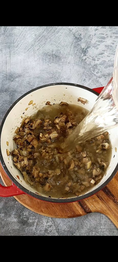 Covering with vegetable broth