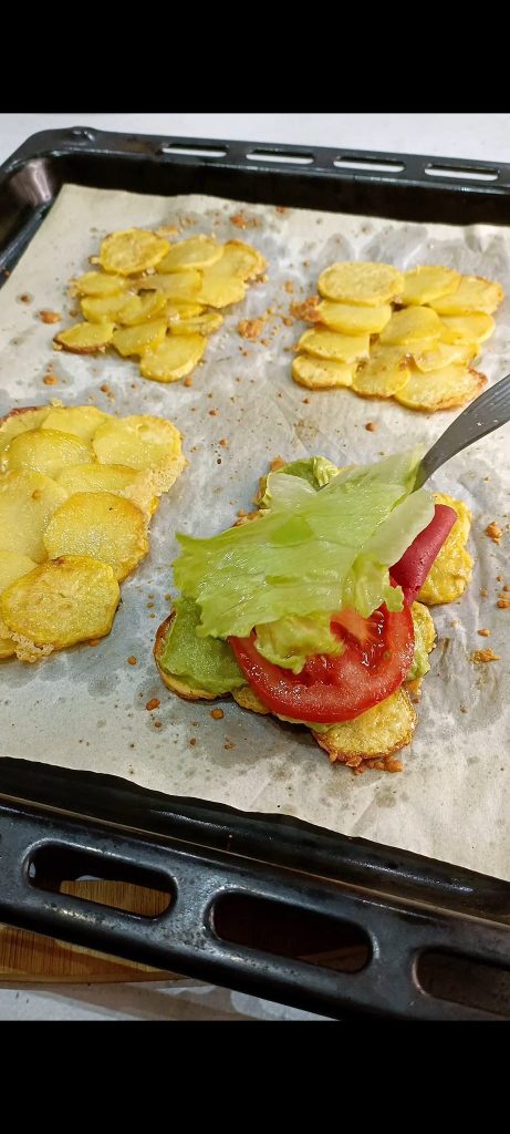 Fill the potato sandwiches