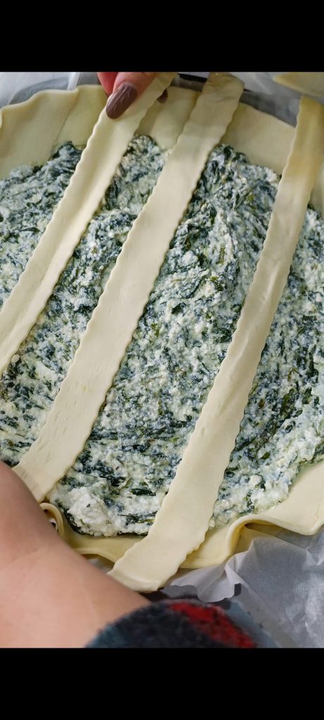 Decorate the savory pie