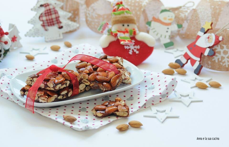 Crunchy Caramelized Almonds