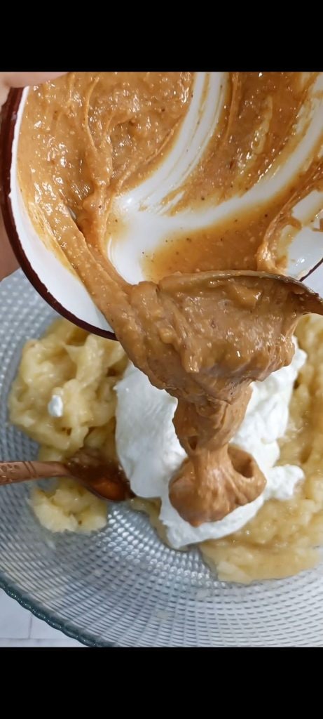 Add the yogurt and peanut butter