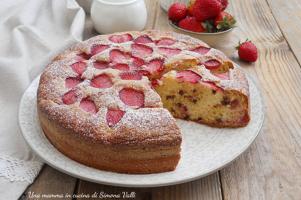 5-Minute Yogurt Cake with Strawberries and Chocolate Chips