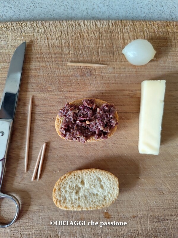 sauce on crostino and first toothpick