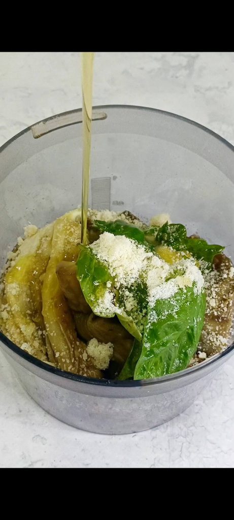 Preparing the eggplant cream