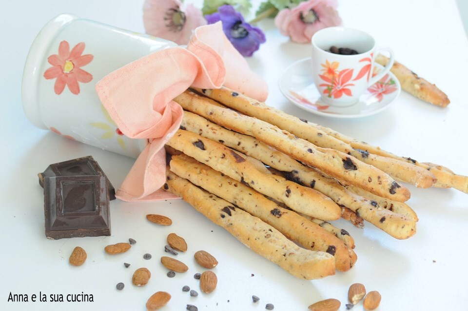 Breadsticks with Chocolate and Almonds