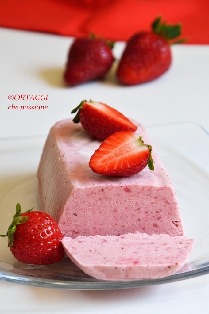 CREAMY Strawberry Parfait