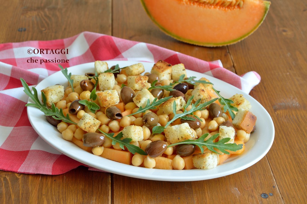 Salad with Melon and Chickpeas