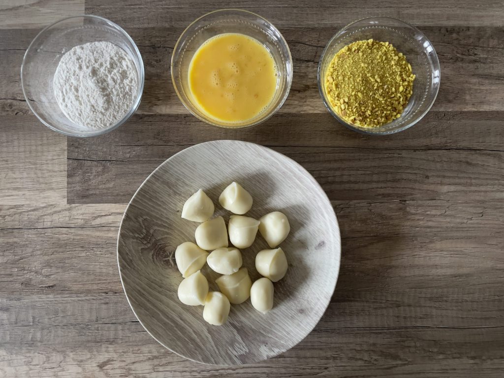 fried scamorza bites