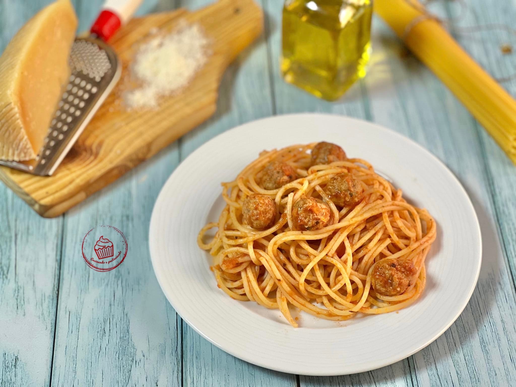 Sauce with Meatballs