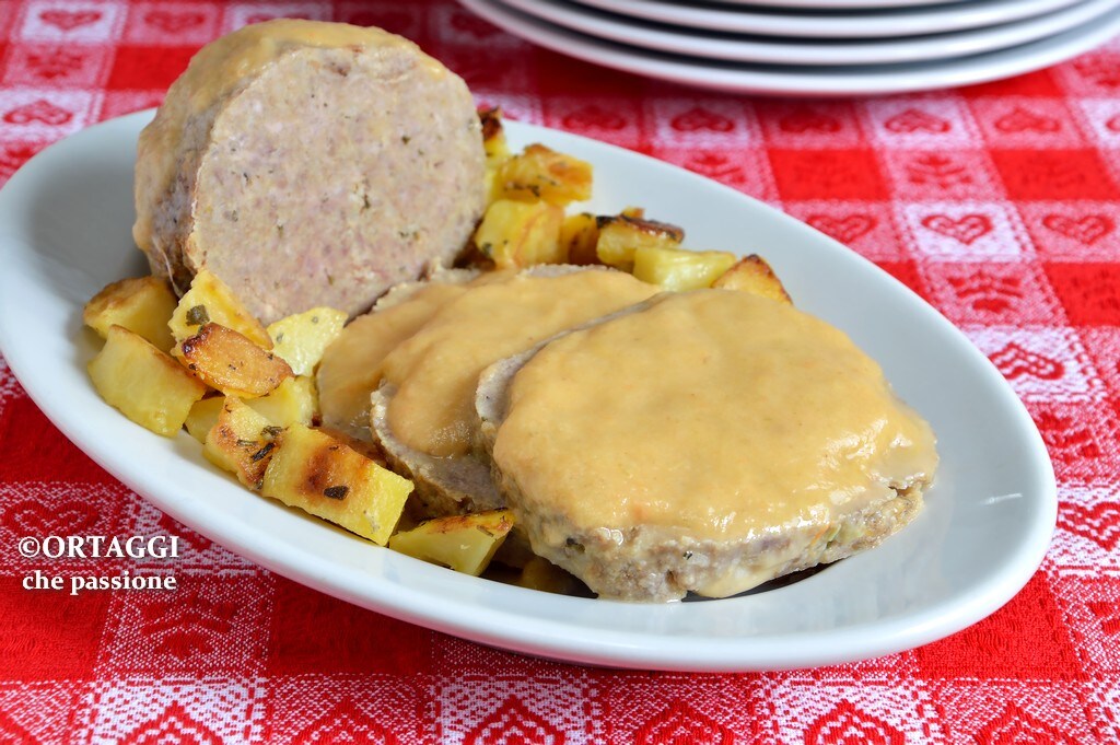 MEATLOAF in the pan, SIMPLE with vegetable sauce