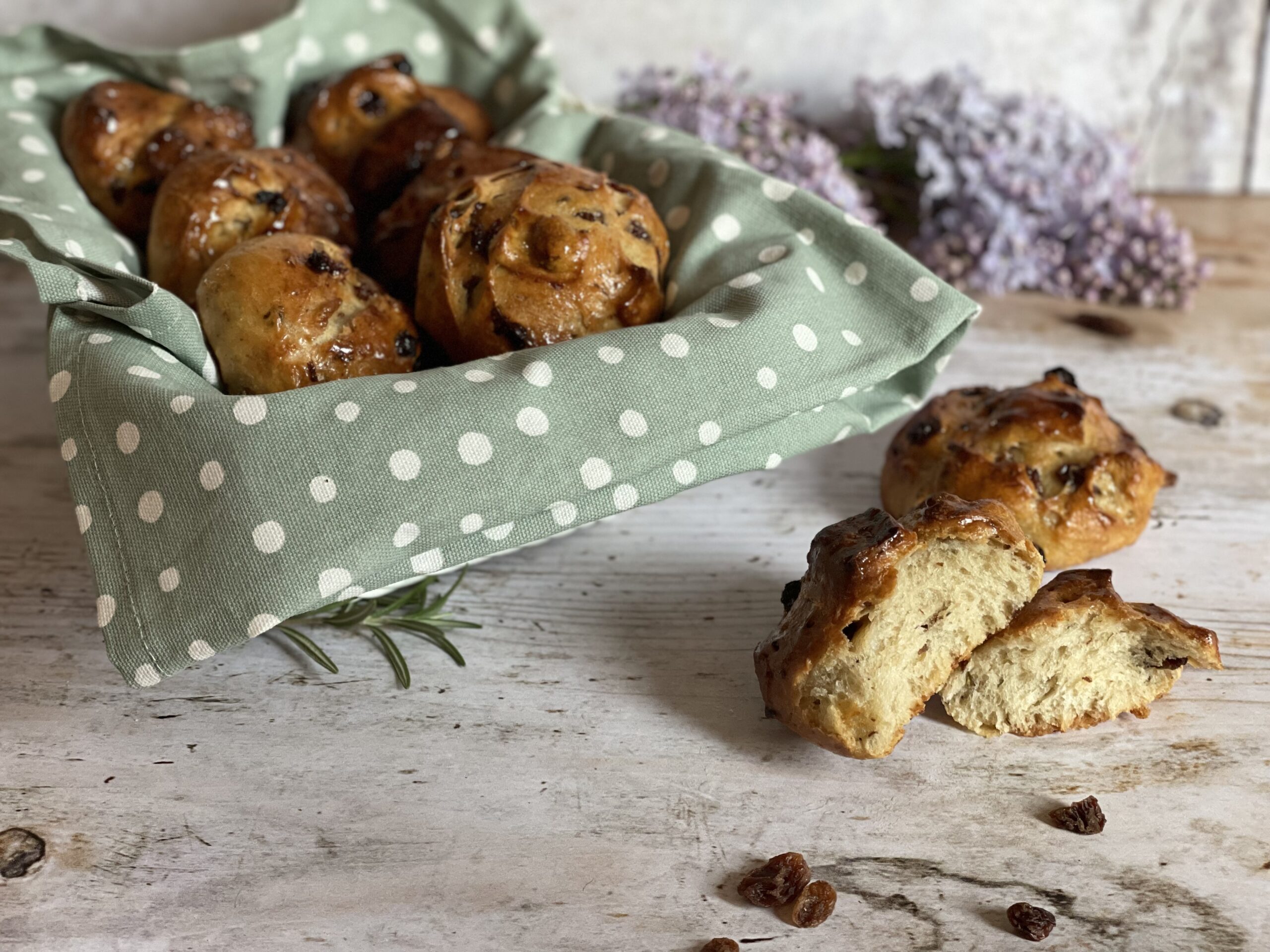 Rosemary Buns with Sourdough