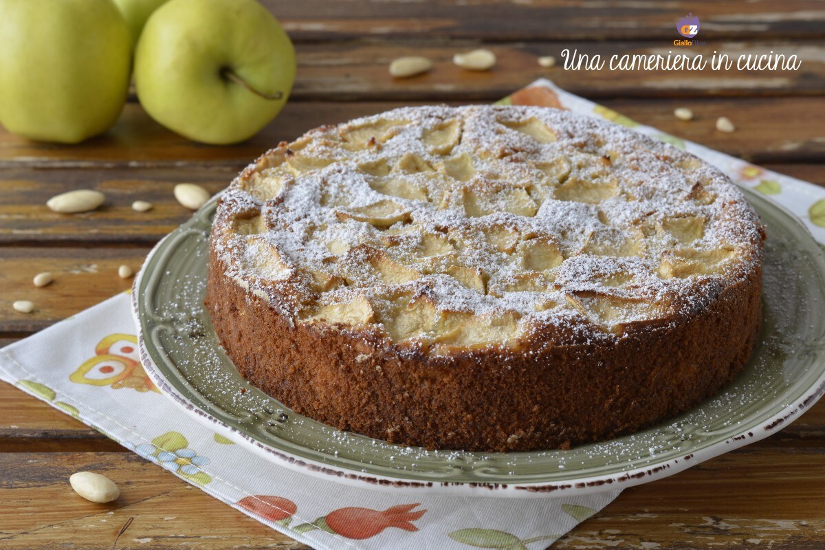 Apple, Almond, and Pine Nut Cake