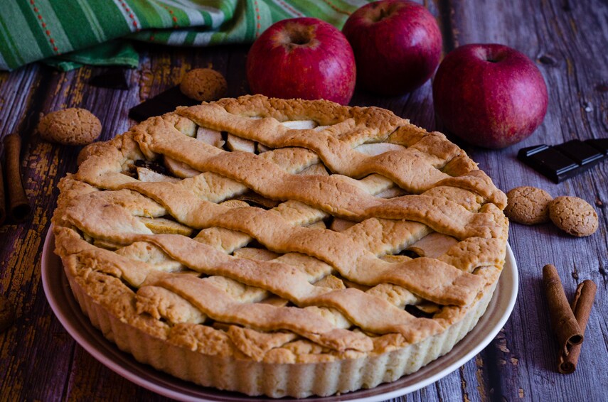 Apple, Chocolate, and Amaretti Tart, Simple and Delicious