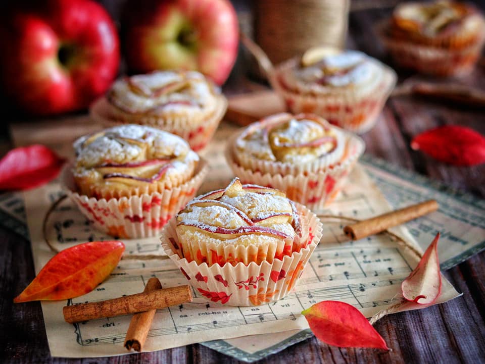 Apple Muffins