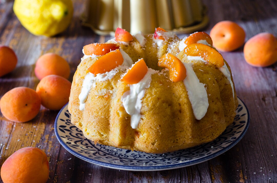 Apricot and Coconut Bundt Cake, an Easy and Delicious Cake
