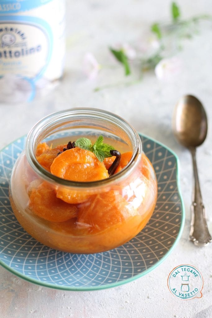 Apricots cooked in a jar with sugar, wine, and vanilla using the microwave jar cooking technique
