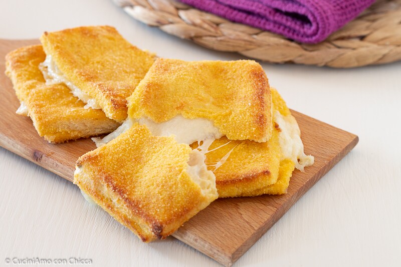 BAKED MOZZARELLA IN CARROZZA