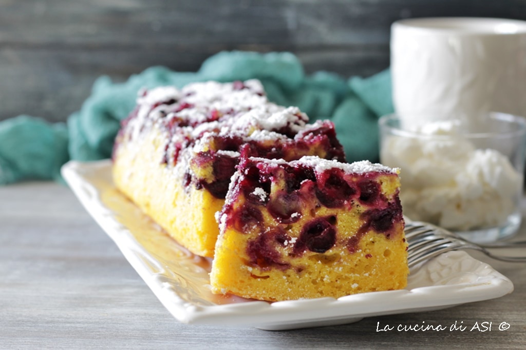 BLUEBERRY AND LEMON CAKE -