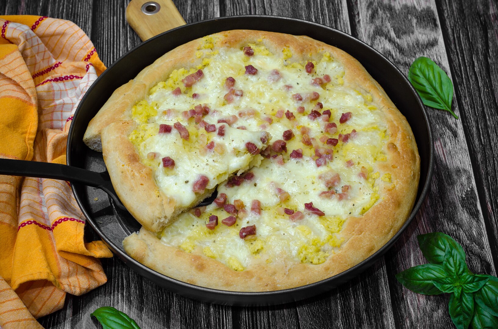 Bacon and Potato Pizza