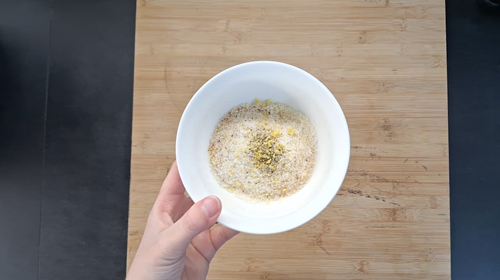 Breadcrumb mixture ready in the bowl