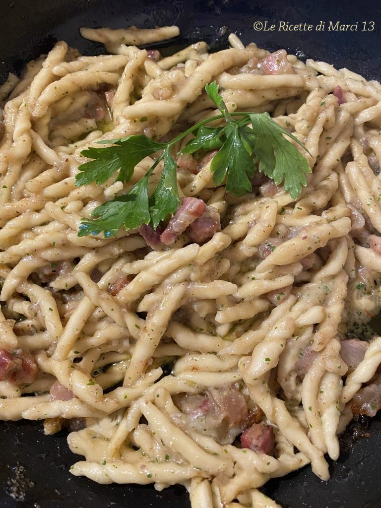 Baked Fusilli with Potato and Walnut Pesto, Gratinated with Provola