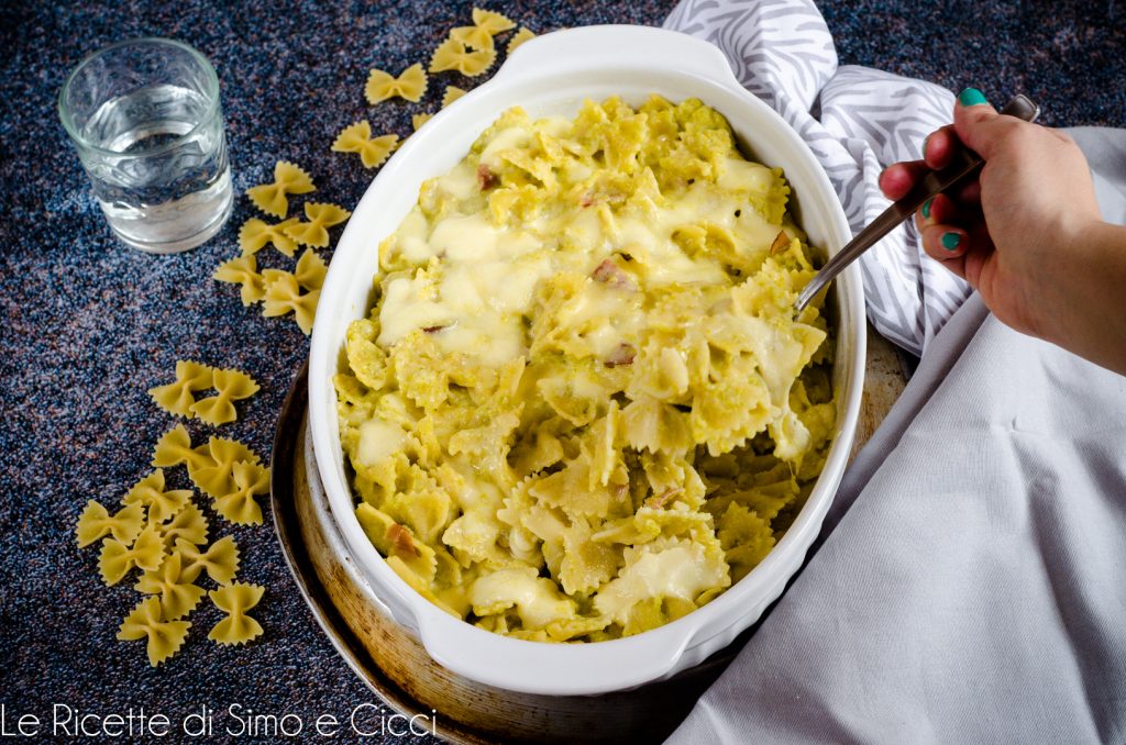 Baked Pasta with Cauliflower, Bacon, and Cheese