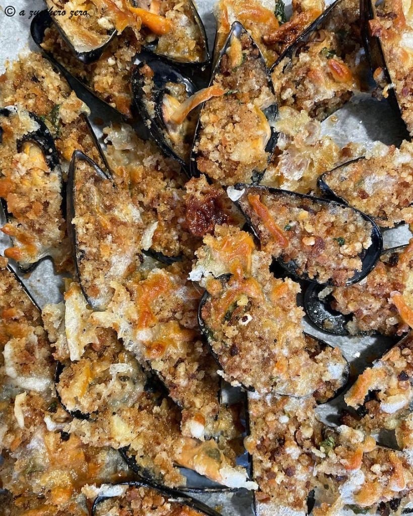 Baked White Gratinated Mussels