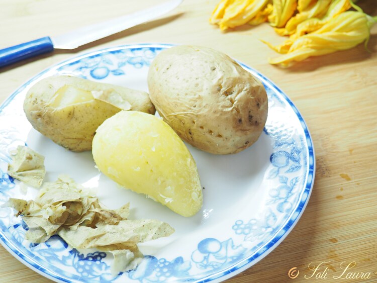 Boiled Potatoes in the Microwave: The Quick and Water-Free Method!