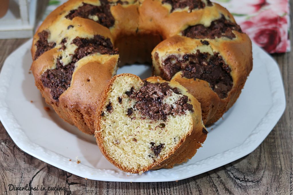 Bundt Cake with Ricotta Heart