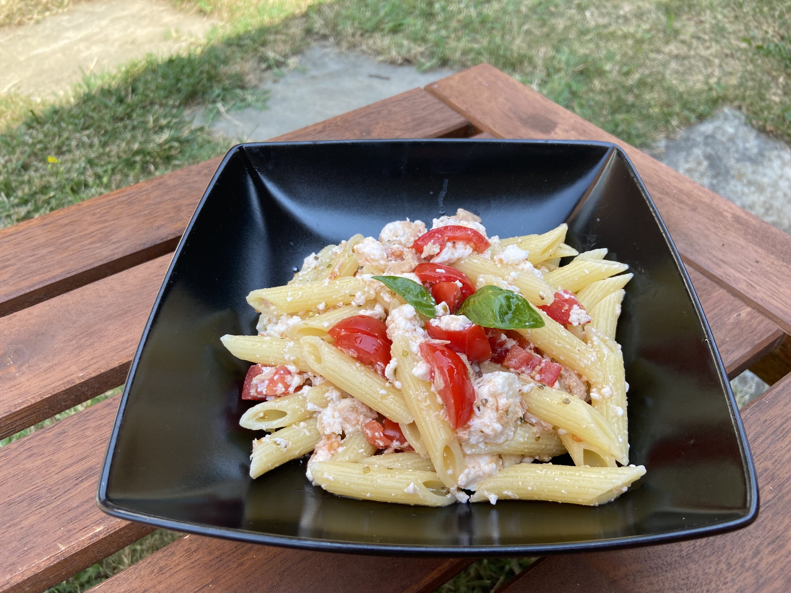 Penne with Ricotta, Tuna, and Cherry Tomatoes