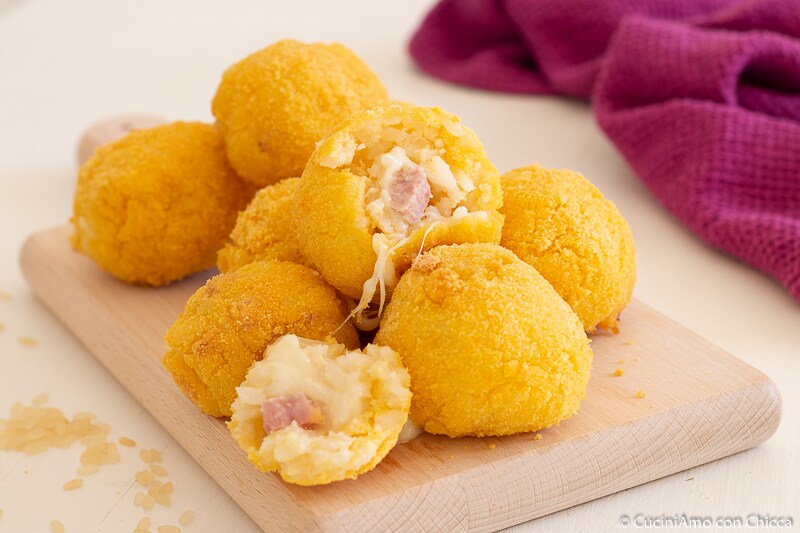 CHEESY-STUFFED RICE BALLS