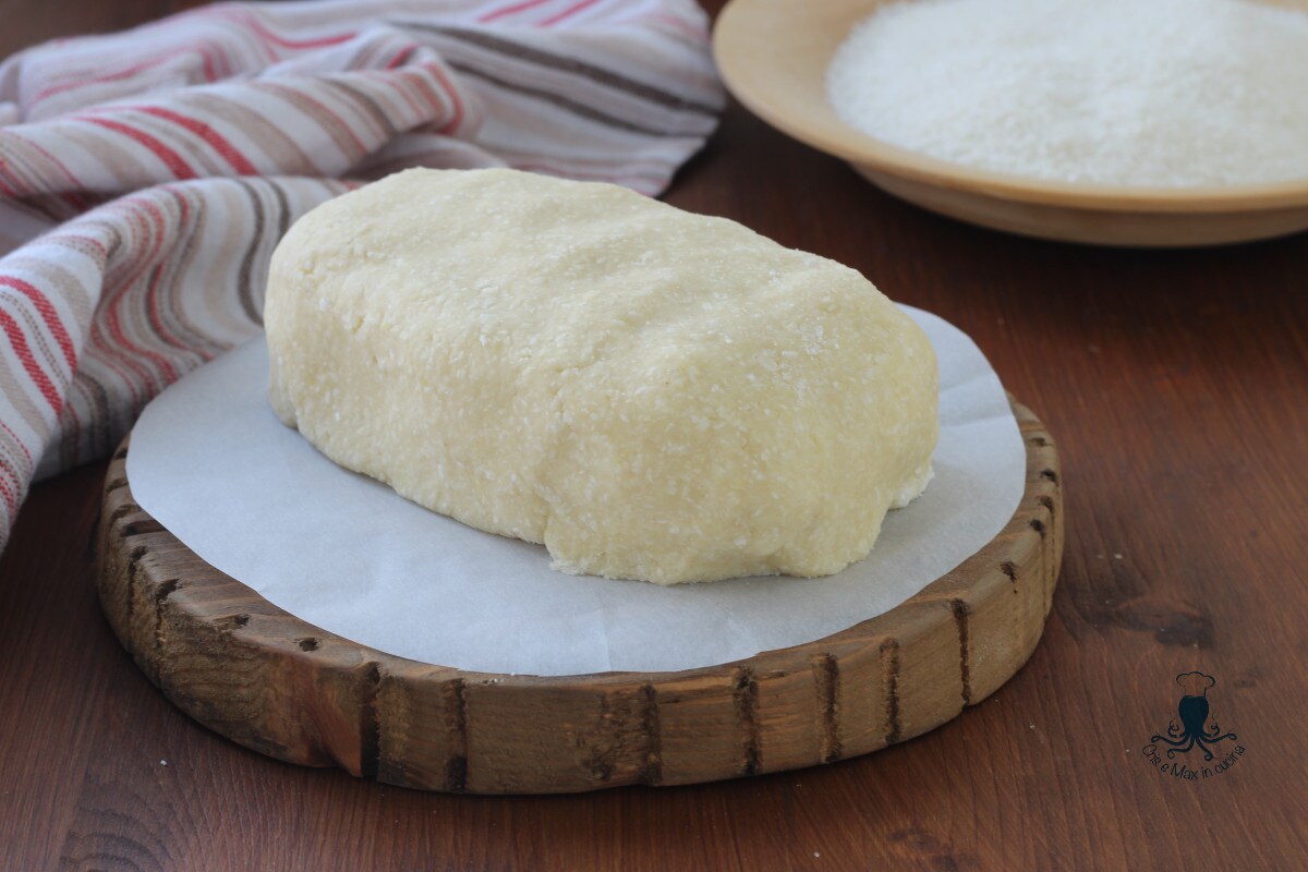 Coconut shortcrust pastry, ideal base recipe for cookies